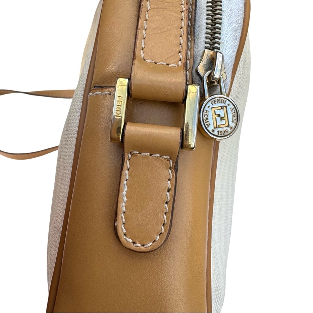 FENDI Vintage Shoulder Bag Crossbody - Picture 9 of 17